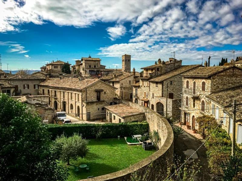 Monolocale L'Anfiteatro Romano Assisi Exterior foto