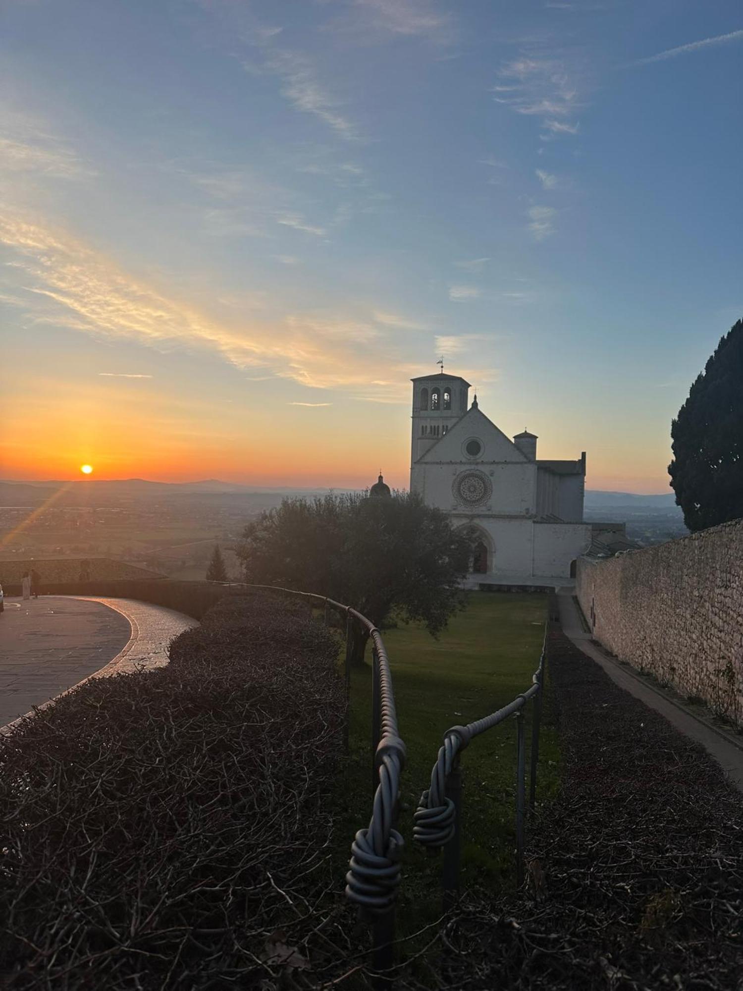 Monolocale L'Anfiteatro Romano Assisi Exterior foto